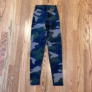 Offline by Aerie- Real Me High Rise 7/8 Leggings, Camo, size Small